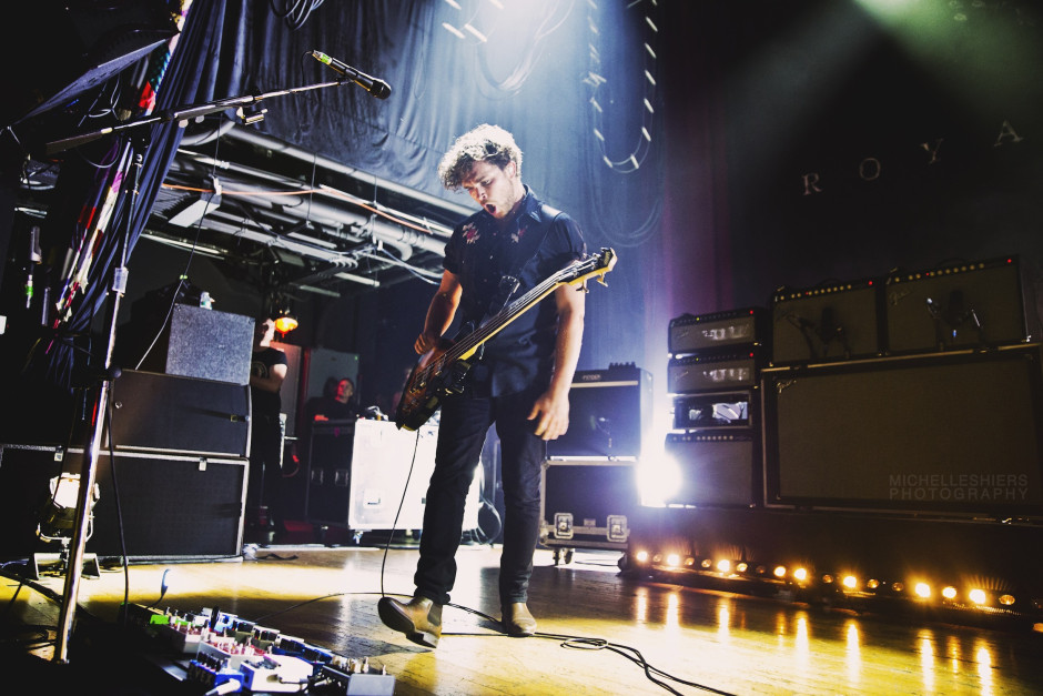 RoyalBlood_hobsd_030