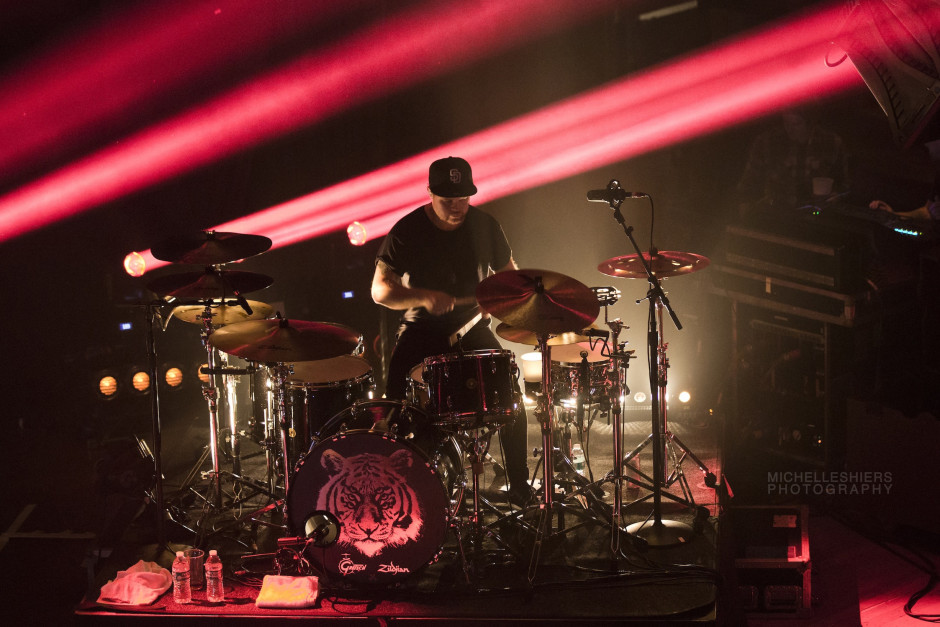 RoyalBlood_hobsd_037