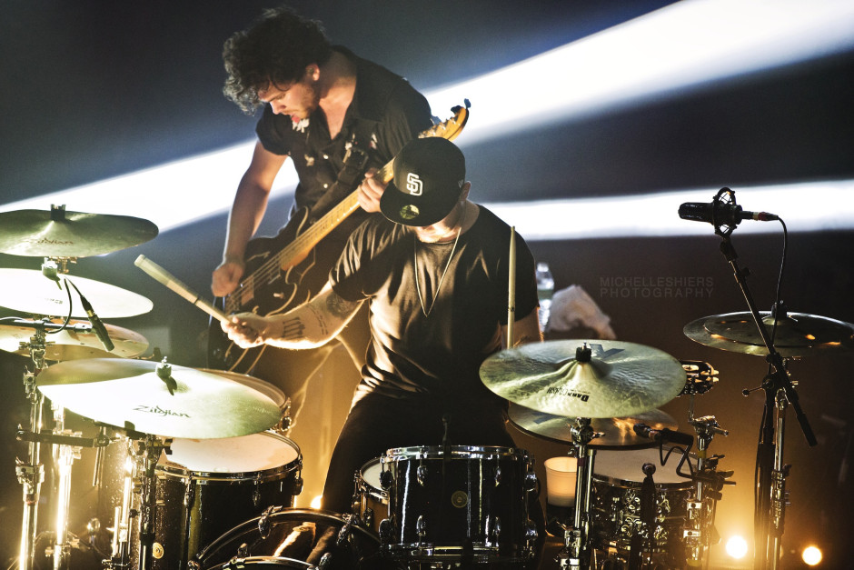 RoyalBlood_hobsd_048